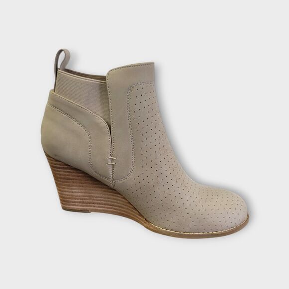 DV Dolce Vita Gerdy Ankle Wedge Bootie‎ Size 8.5 Perforated Faux Suede Neutral - Picture 1 of 12